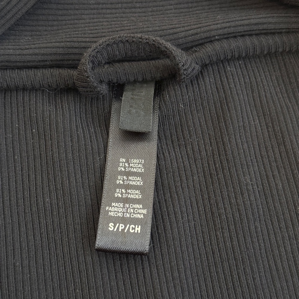 Skims short Black robe small (missing belt) - Picture 2 of 2